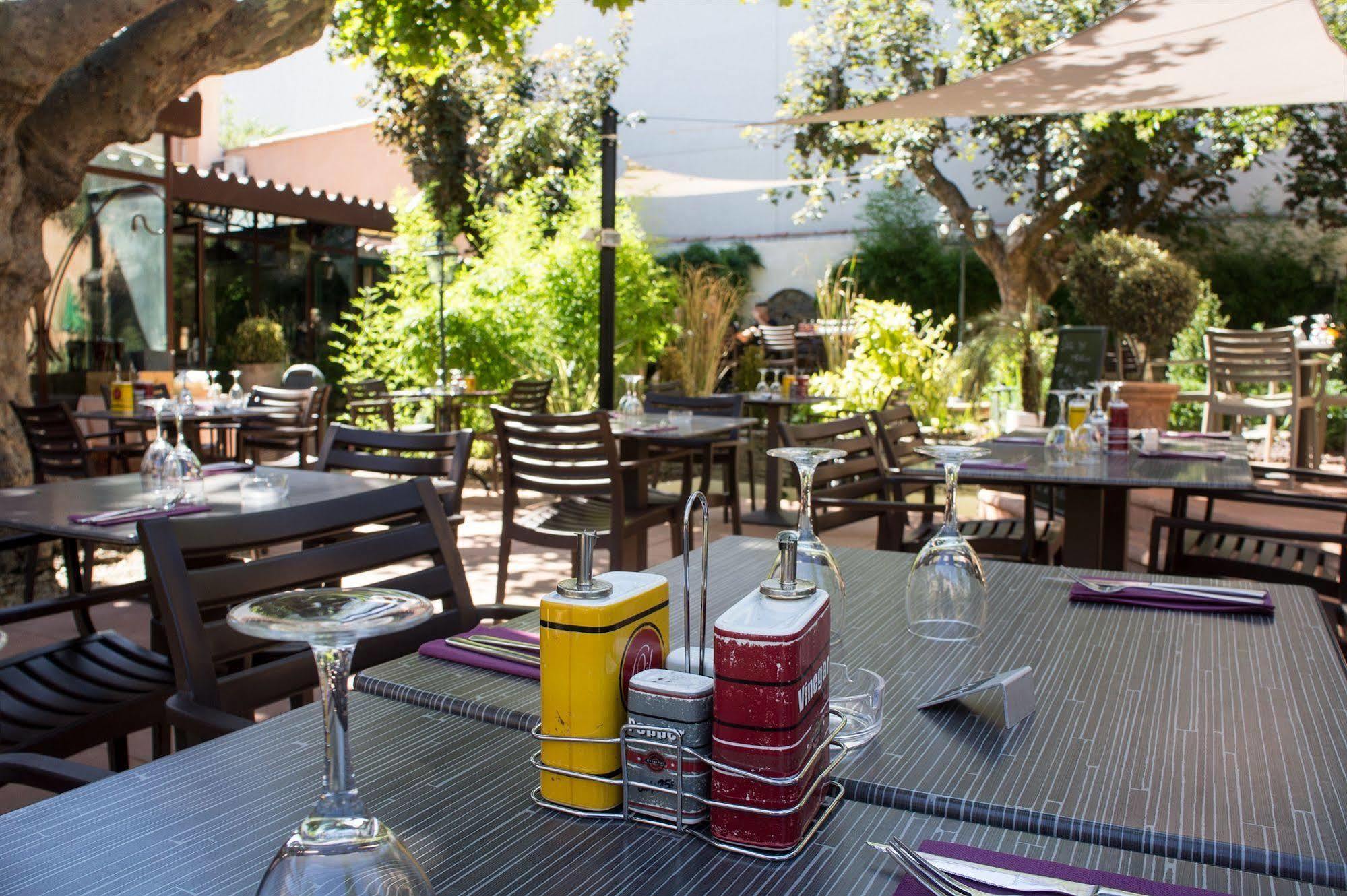 Hotel De France - Hotel De Charme En Provence Saint-Maximin Eksteriør bilde